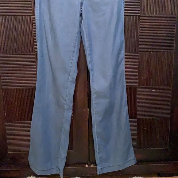 NYDJ lightweight medium wash  jeans - Picture 4 of 6